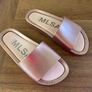 Melissa Beach recyclable rose color slide sandals